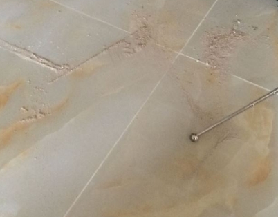 余杭瓷砖空鼓维修公司分享粘合剂选择不当在瓷砖铺贴过程中可能导致以下问题